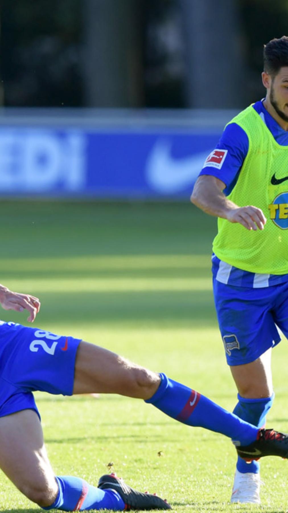 Leckie returns to training