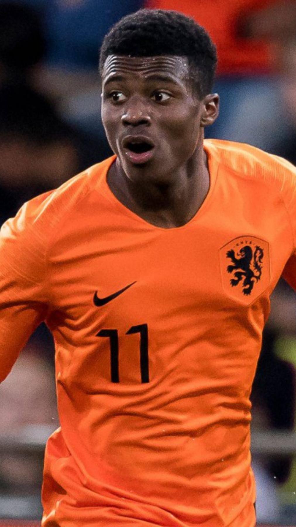 Eleven Hertha players on international duty