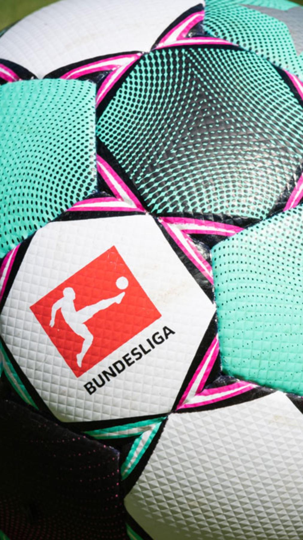 Season opener in Bremen, before Frankfurt visit Berlin