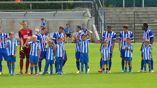 Ferienschule bei Hertha BSC – Fußballspaß in der Sonne