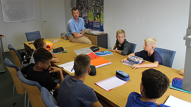 Schule und Training in der Akademie