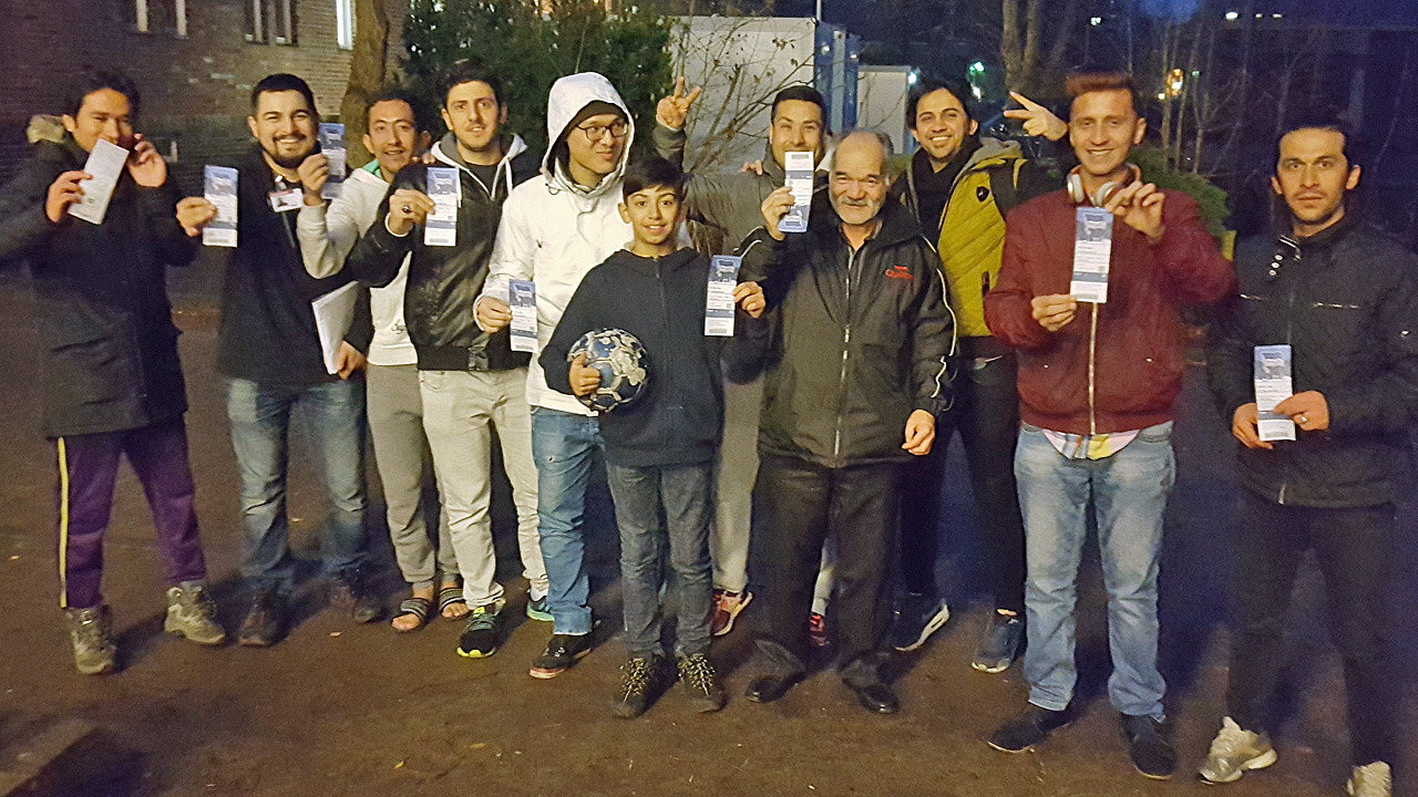 Herthaner helfen: Fußballspiel für die Seele