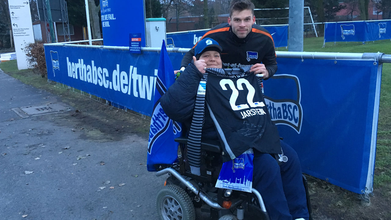 Herthaner helfen: 'Matchworn' Trikot von Rune Jarstein