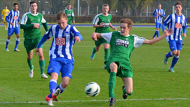 U17-Junioren schlagen Oldenburg in Unterzahl