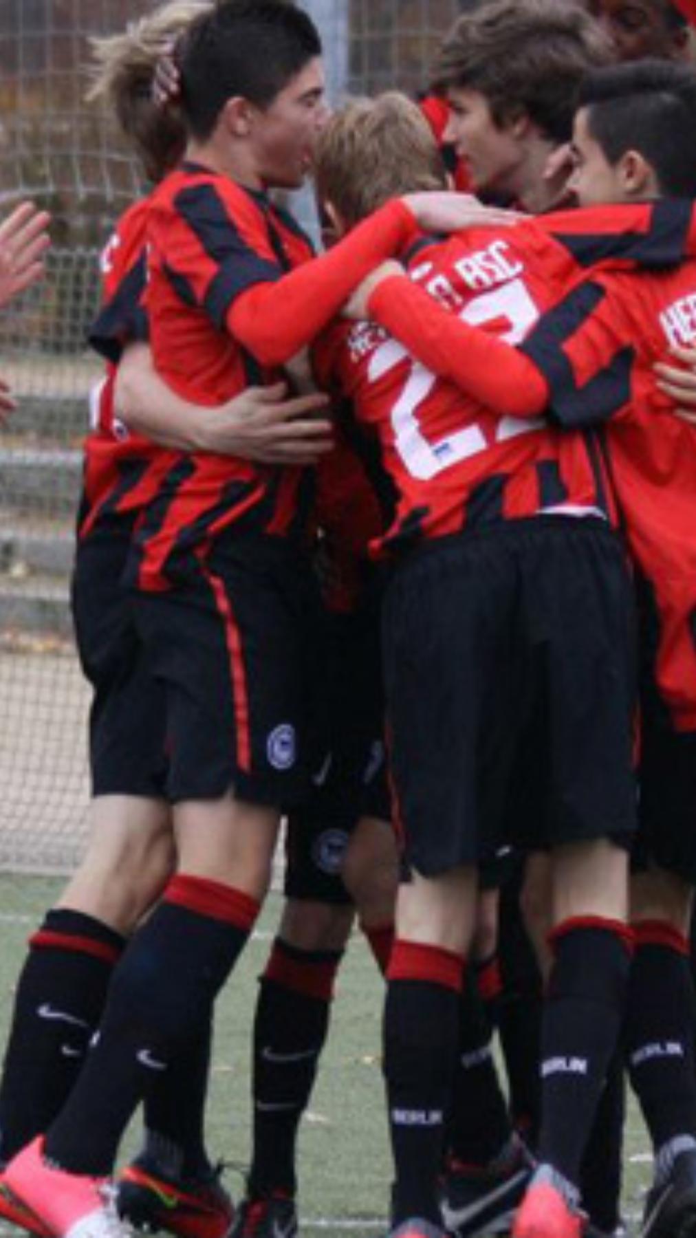 ‘Oranje trio’ and Jarstein celebrate - Maier's U21s defeated