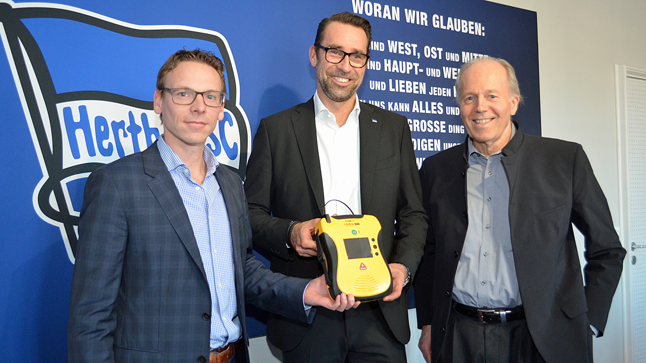 Hertha BSC erhält weiteren Defibrillator