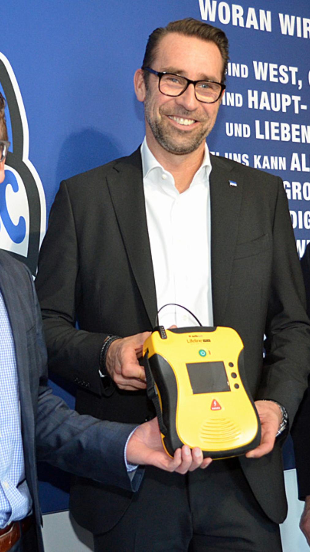 Hertha BSC erhält weiteren Defibrillator