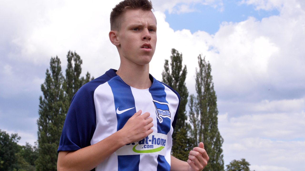 Kade erhält Lizenzspielervertrag