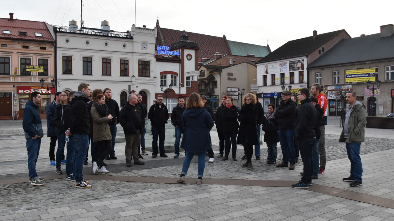 Gedenkstättenfahrt nach Auschwitz gestartet