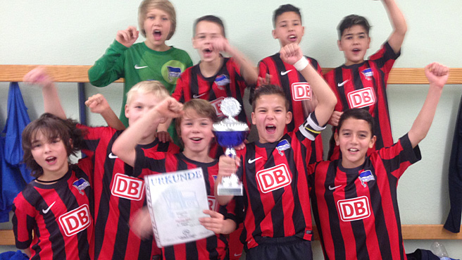 U12 mit Turniersieg zum Jahresabschluss