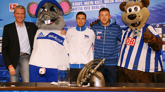 Knoll und R. Fardi als Losfeen beim FreewayCup 2013