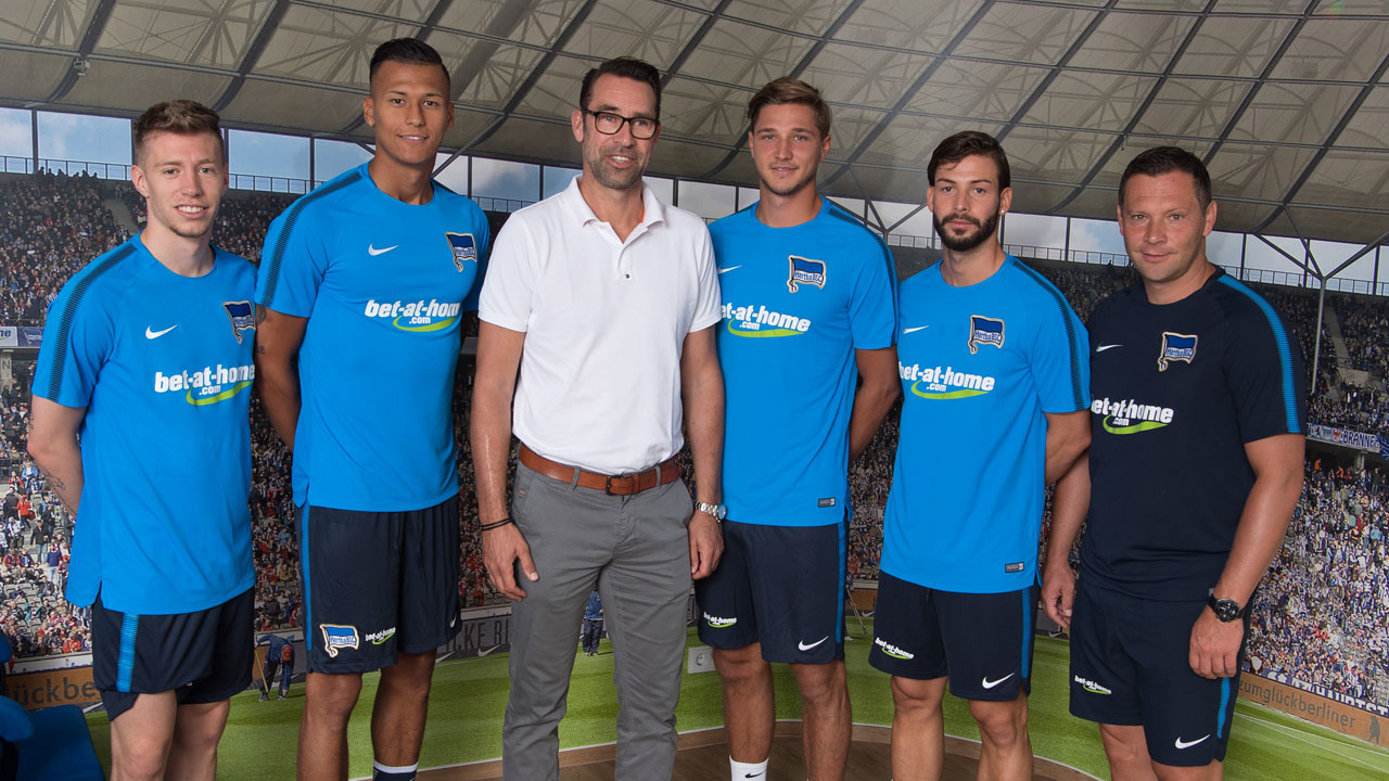 Die Nationalspieler sind da!