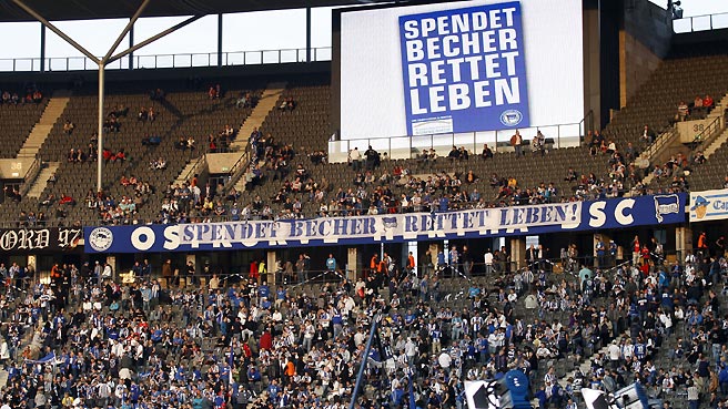 'Spendet Becher - Rettet Leben!' gegen Sandhausen