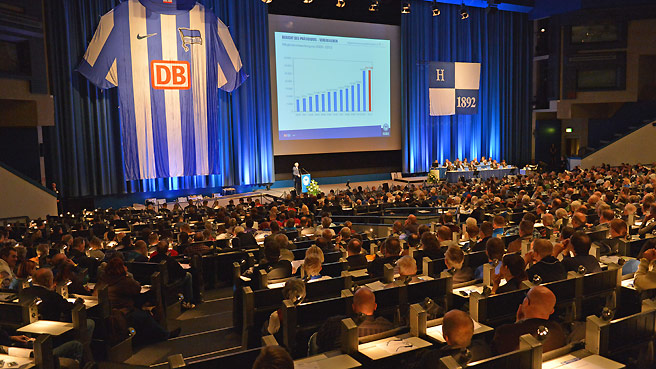 Mitglieder- versammlung am 18. November