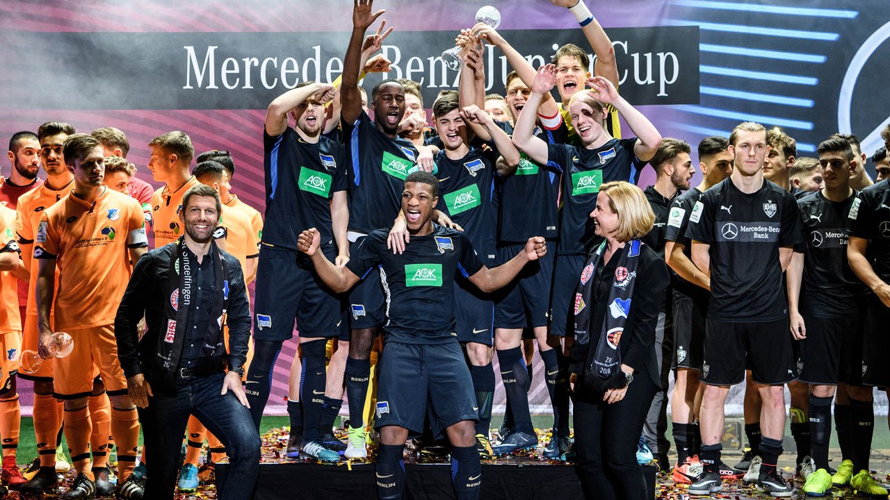 Der Mercedes-Benz JuniorCup geht in die 29. Auflage!