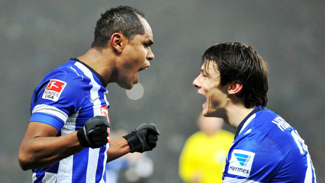 Ronny und Nico Schulz geben Autogramme