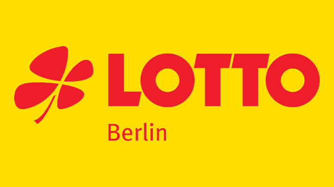 Hertha-Mitglieder mit Lotto Berlin im Stadion