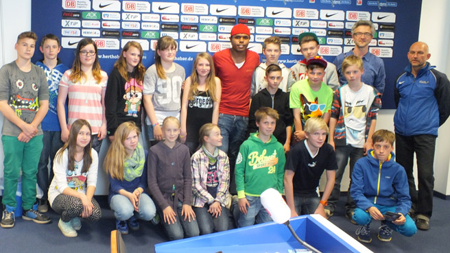 Ronny empfängt Grundschüler zur Kinder-PK