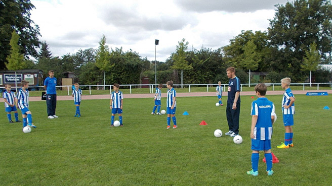 Ferienschule in Werder mit Zecke und Herthinho