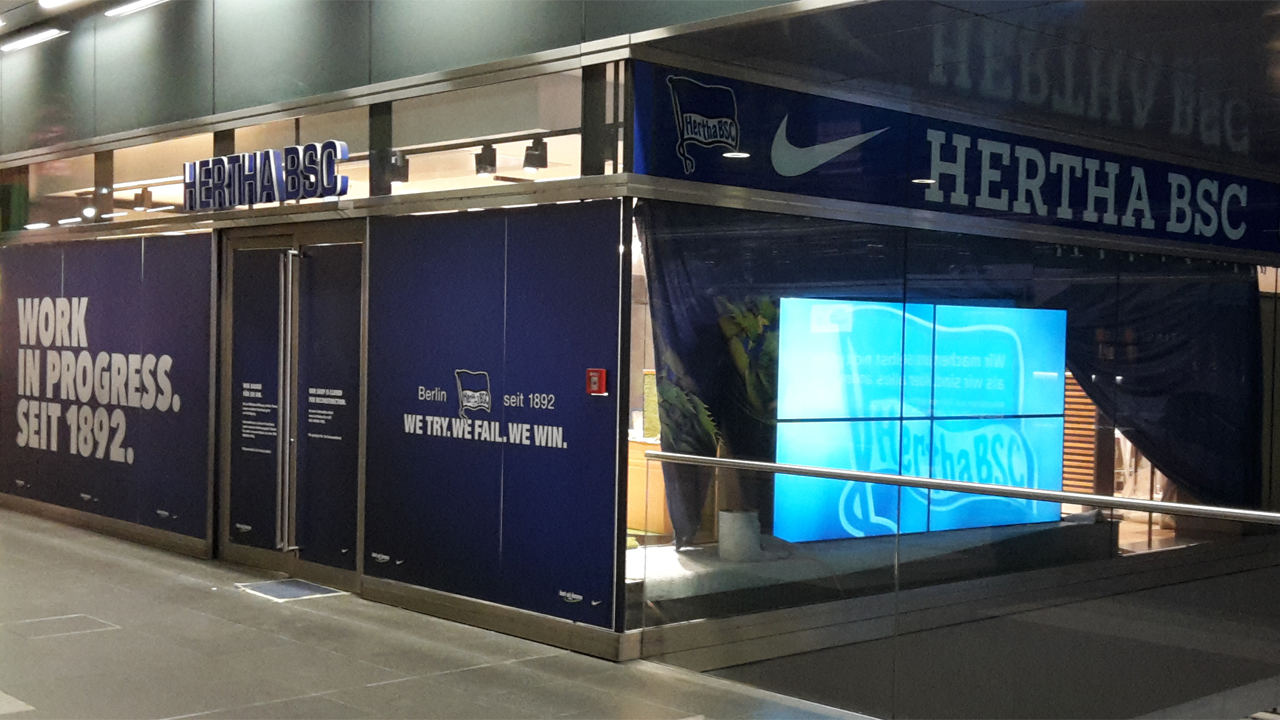 Wiedereröffnung: Fanshop im Berliner Hauptbahnhof