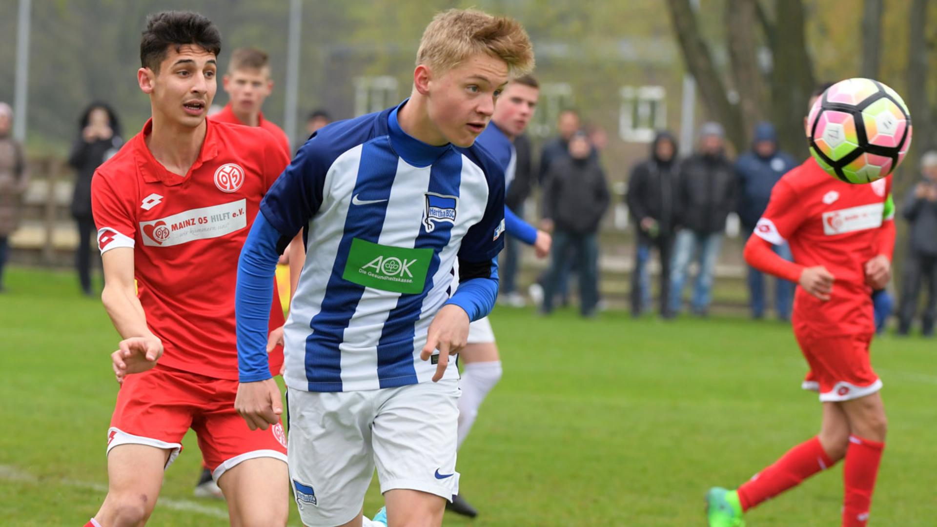 nike-premier-cup-1617-tag1_08