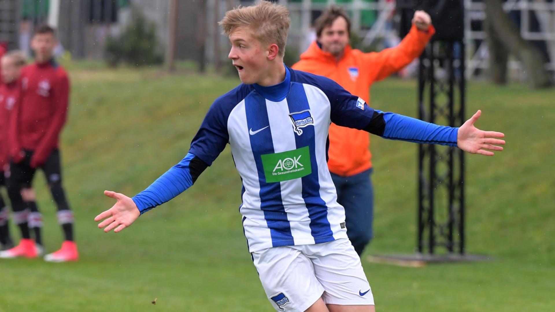nike-premier-cup-1617-tag1_04