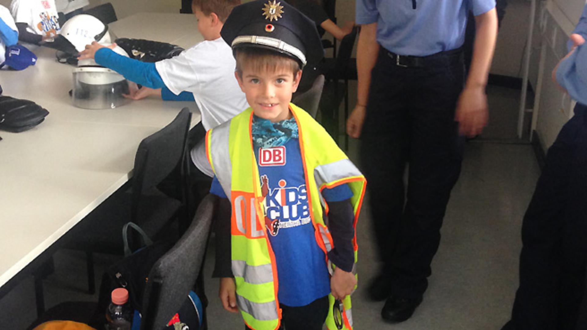 kc-besuch-polizei-1415_03