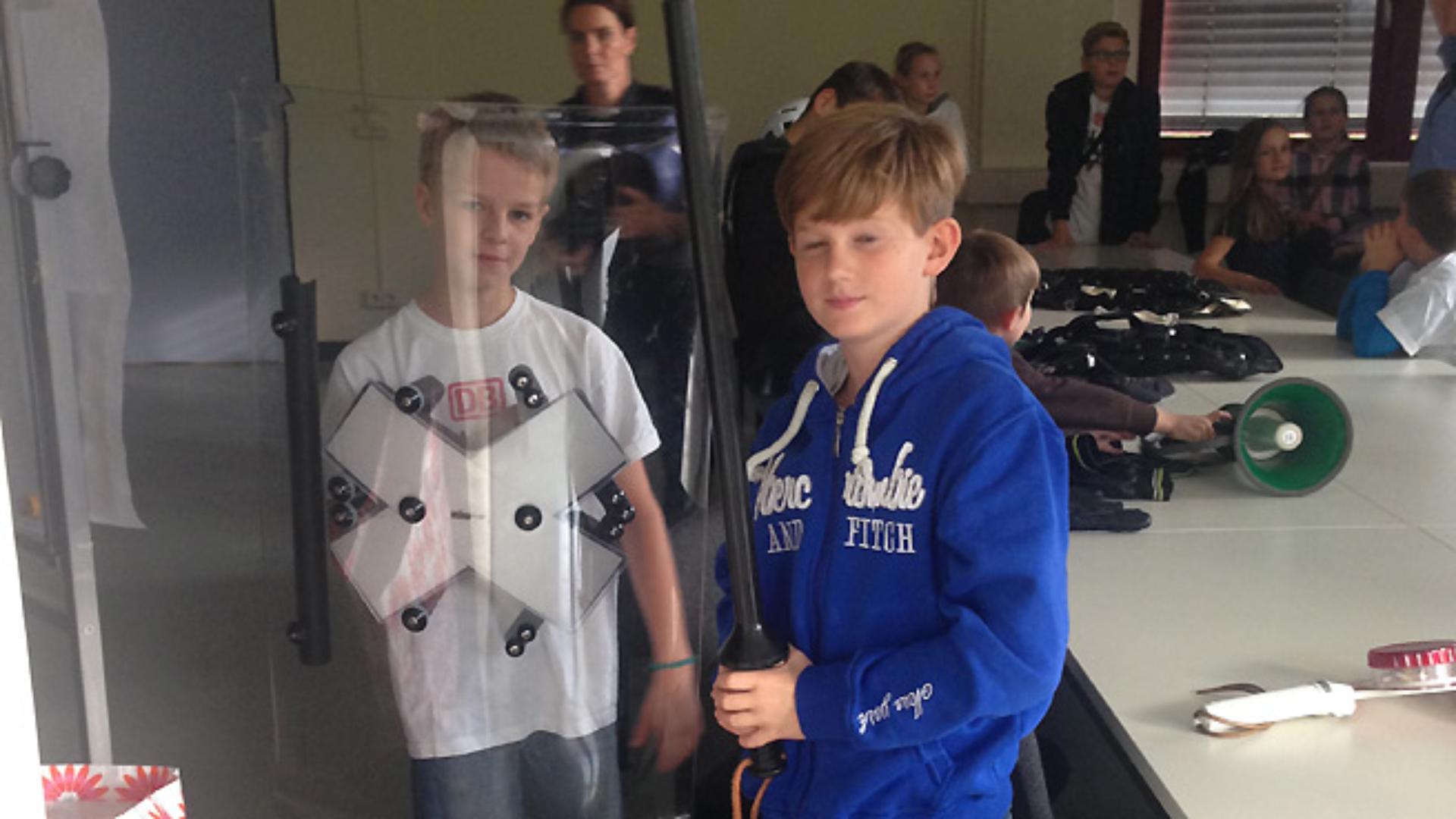 kc-besuch-polizei-1415_04