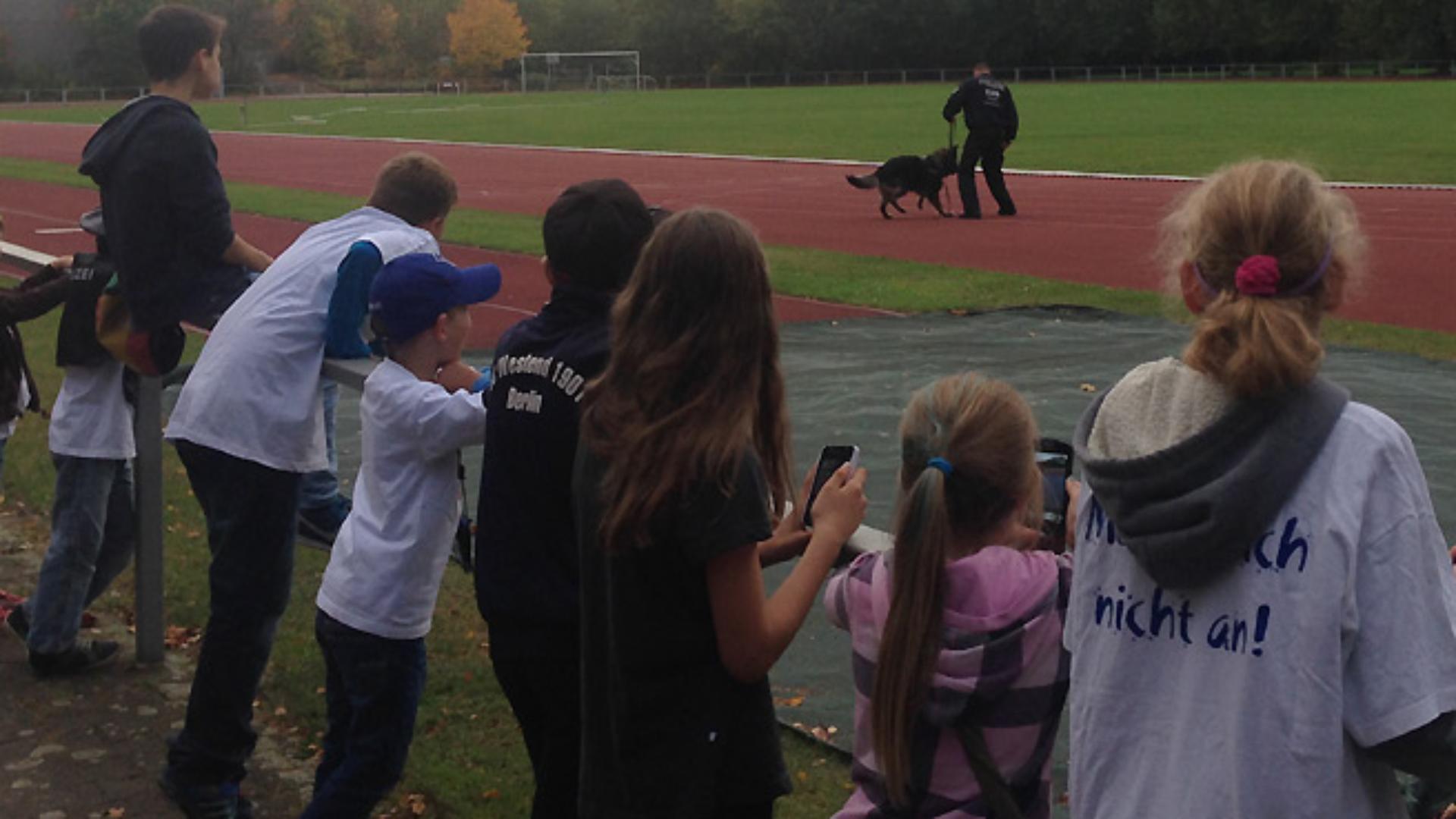 kc-besuch-polizei-1415_13