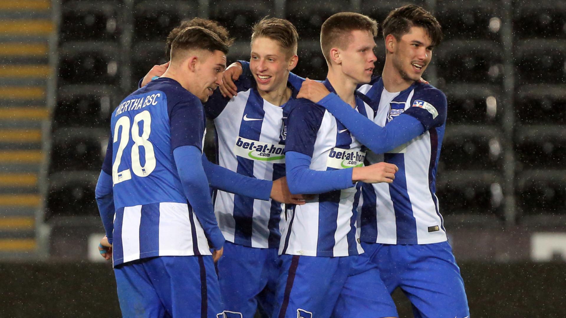swansea-hertha-1617_02