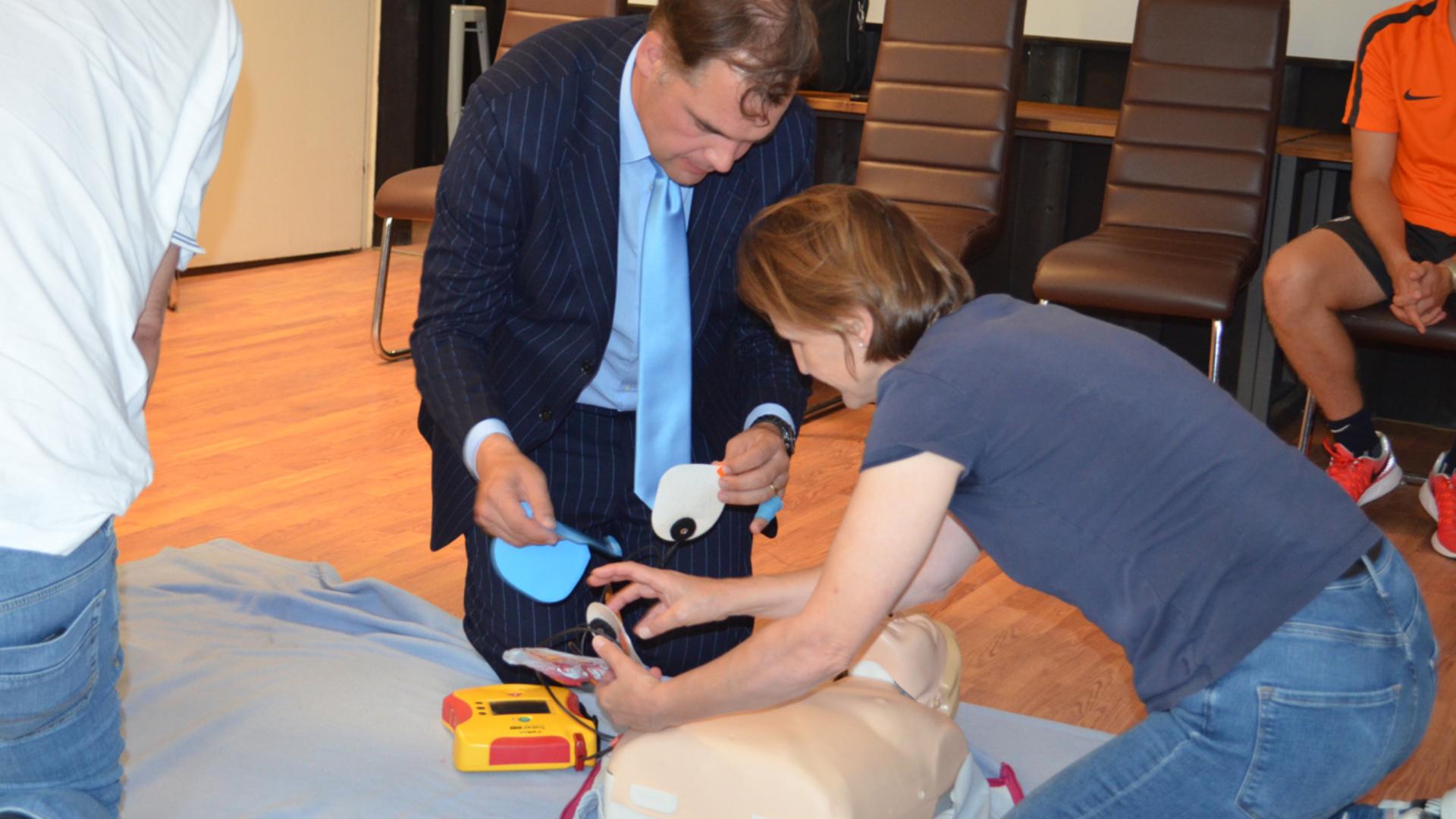 weiterbildung-defibrillator-1617_05
