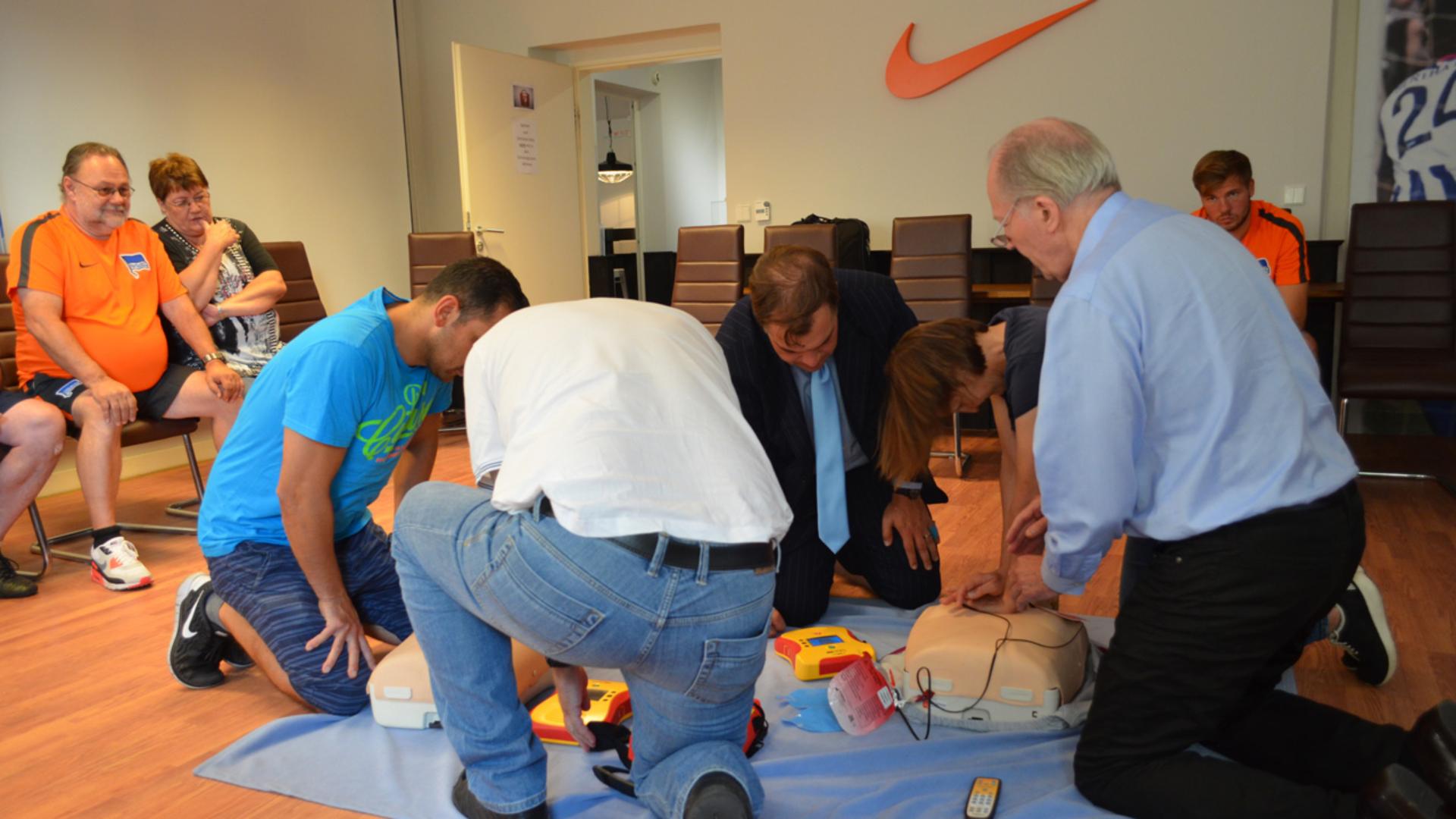 weiterbildung-defibrillator-1617_06