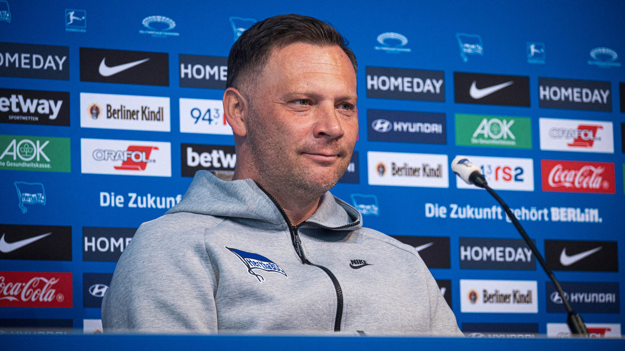 Pál Dárdai auf der Pressekonferenz vorm Heimspiel gegen Leverkusen.
