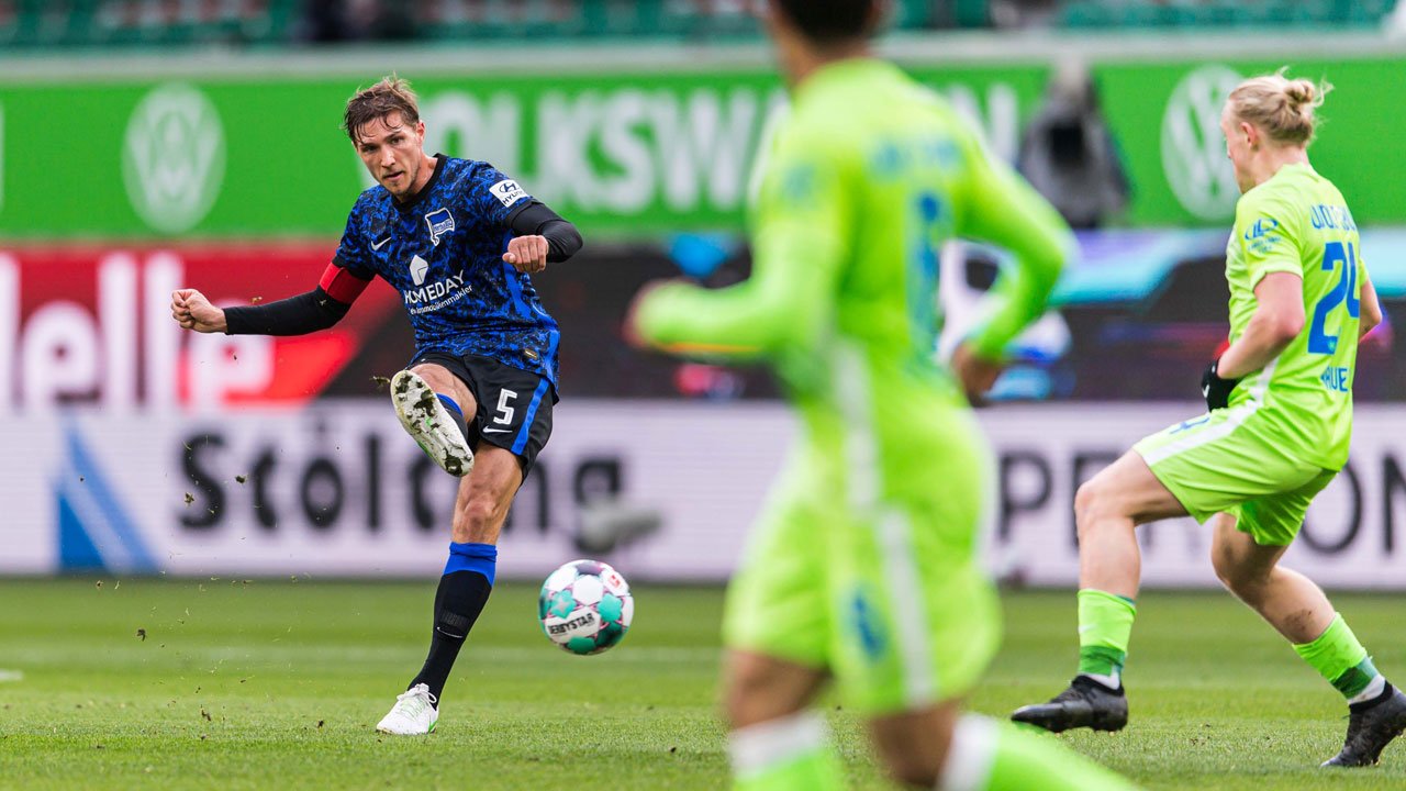 Niklas Stark gegen Wolfsburg