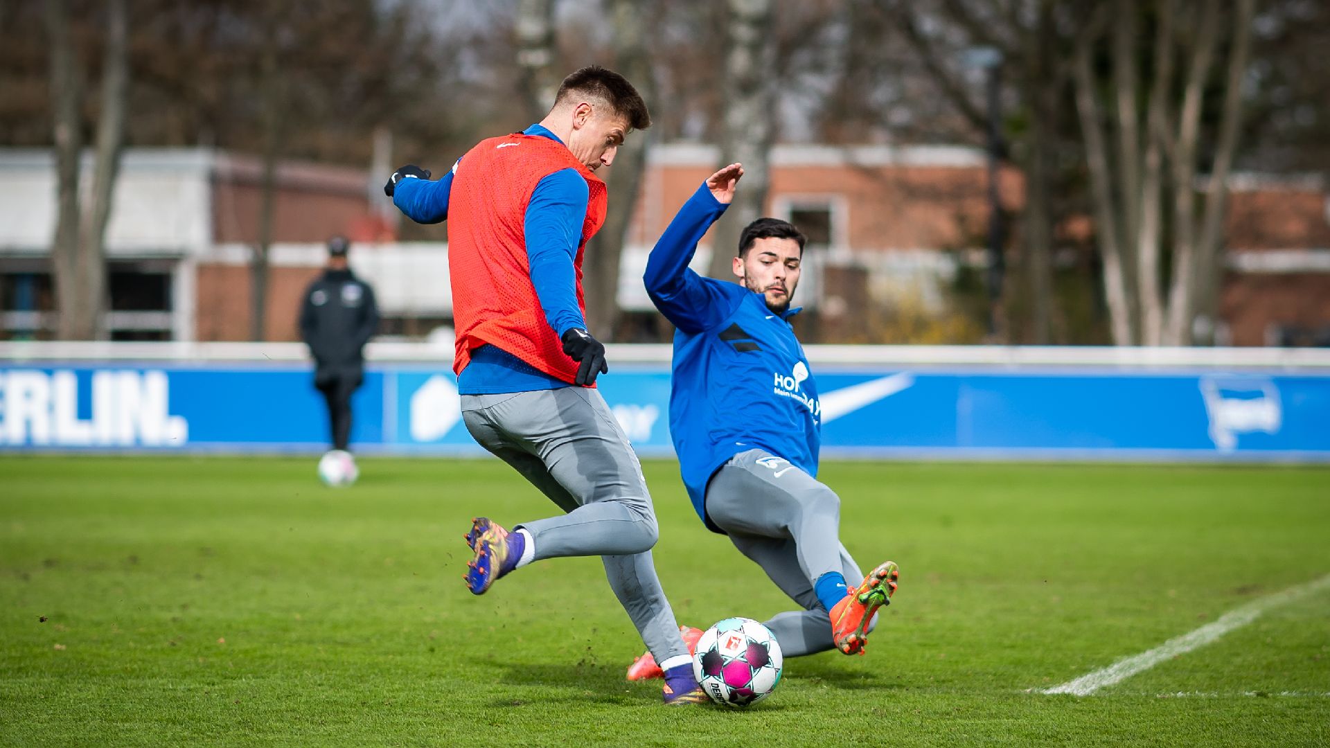 Krzysztof Piątek und Nemanja Radonjić im Training