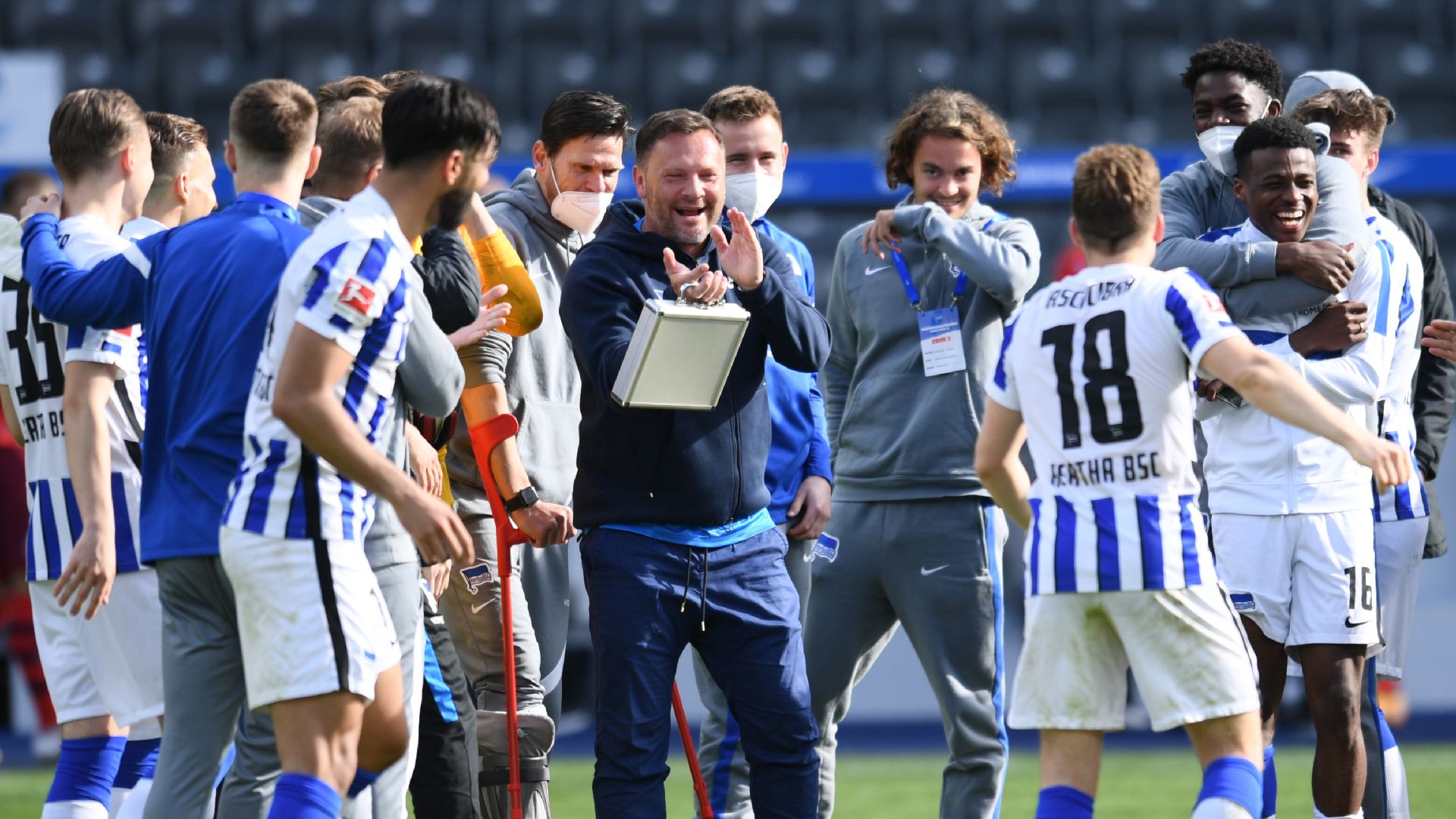 The lads celebrate come full-time.