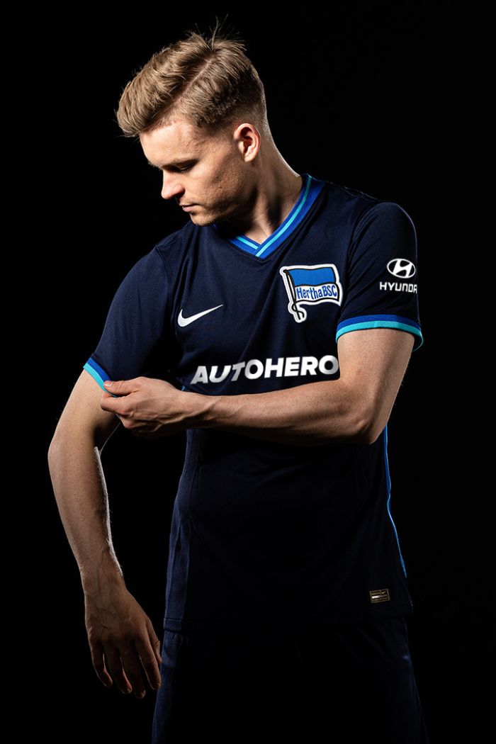 Maximilian Mittelstädt in our new, navy away shirt.