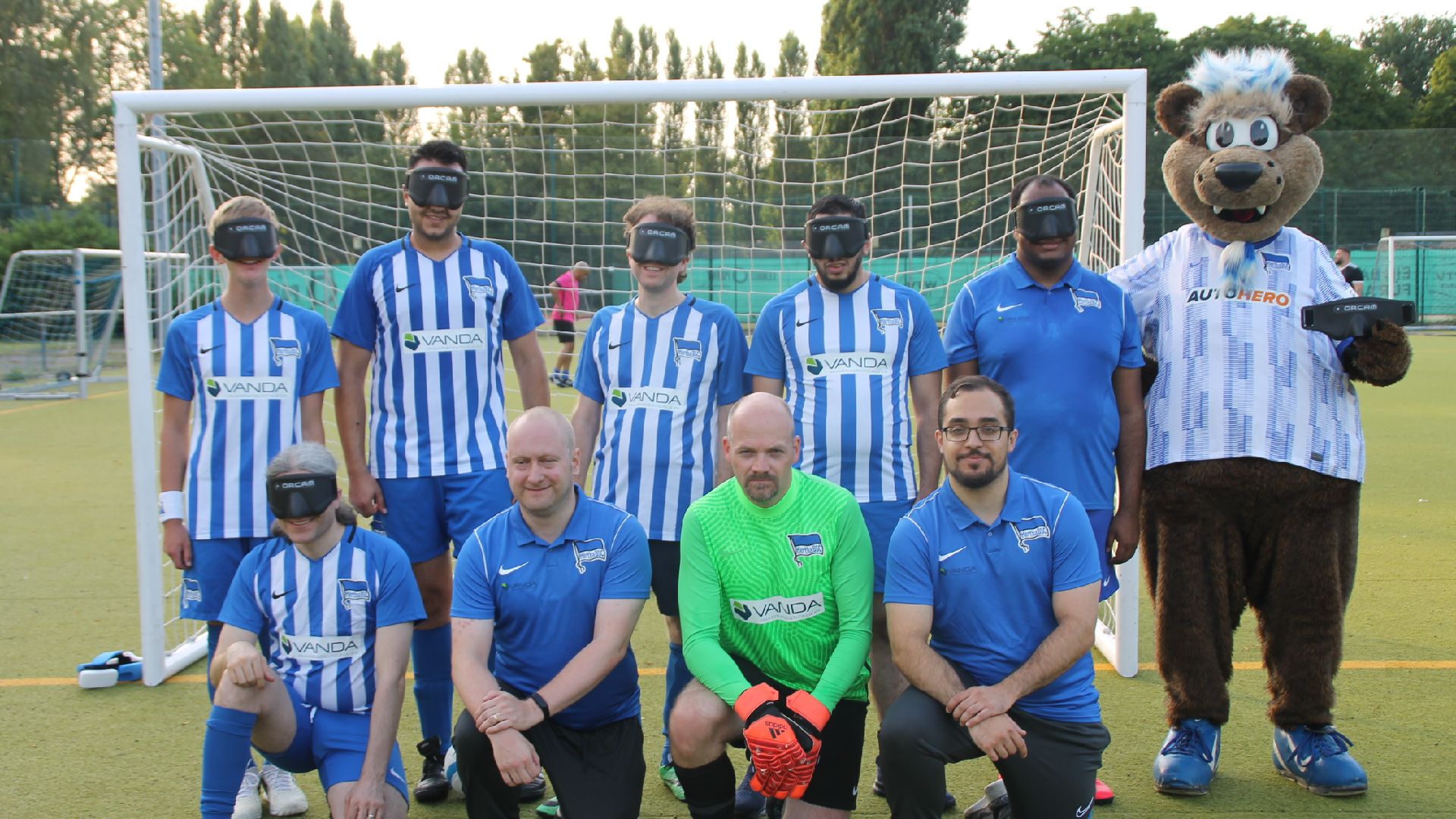Das Mannschaftsfoto 2021/22 unserer Blindenfußball-Mannschaft.