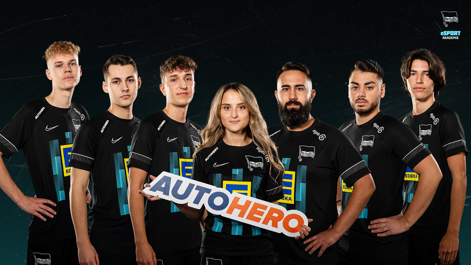 Unsere eSportler präsentieren Autohero als neuen Partner.