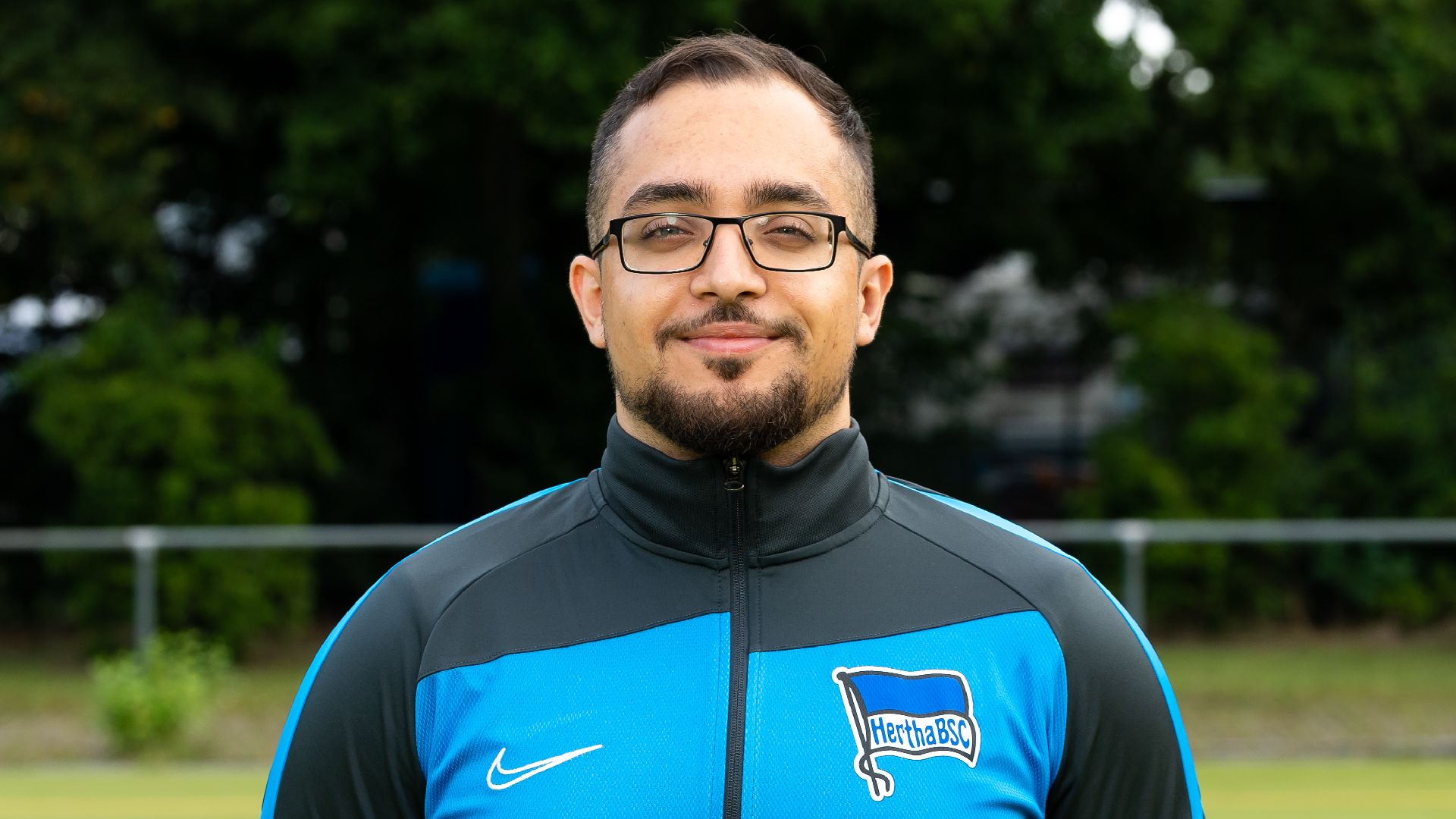 Blindenfußball-Guide Fikret Can im Porträt.