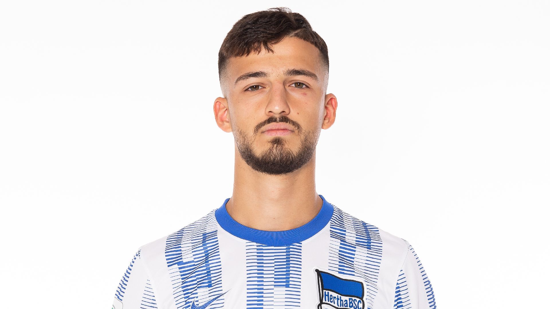Mesut Kesik im Portrait.