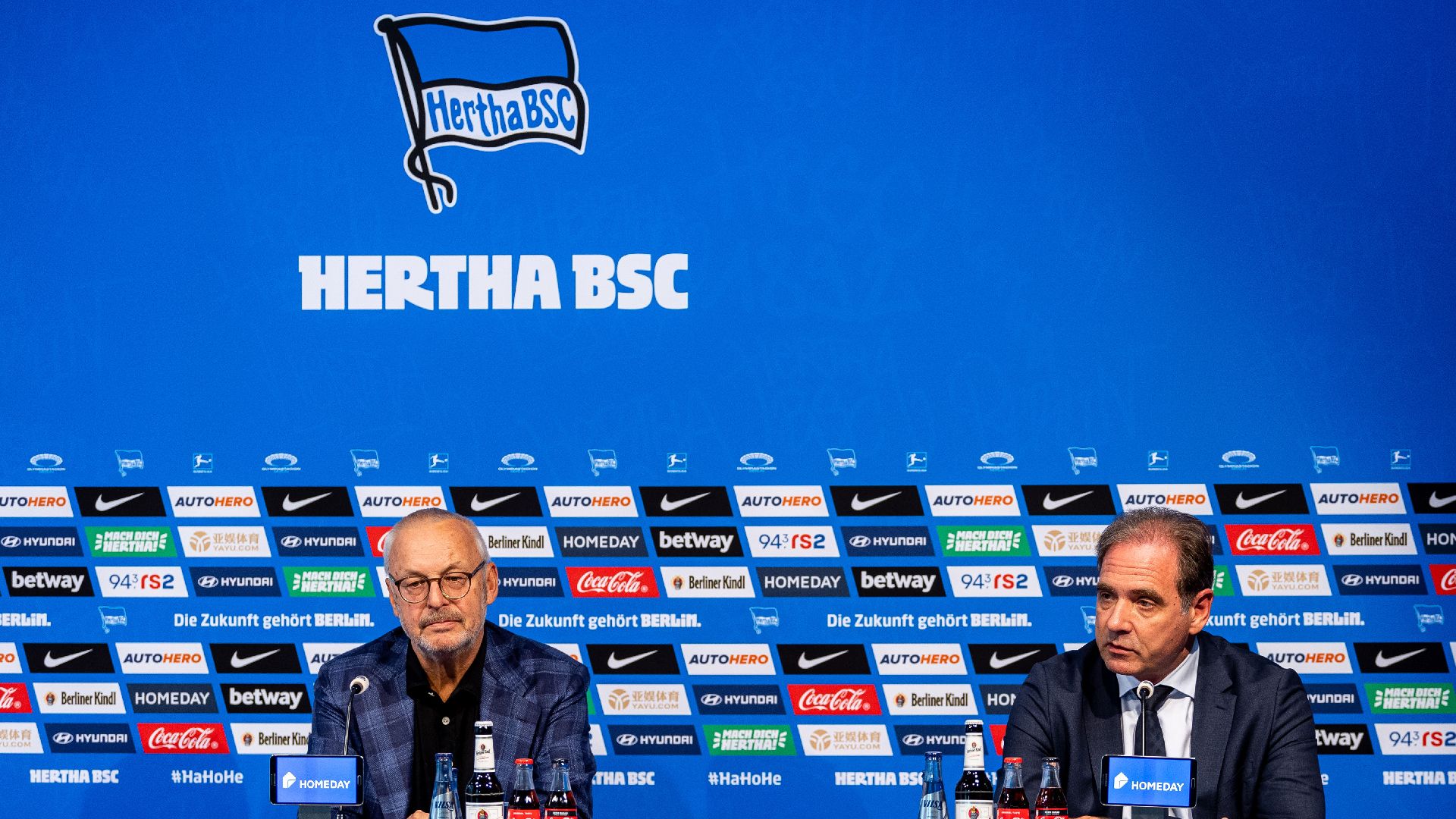 Werner Gegenbauer und Carsten Schmidt auf der Pressekonferenz zur Vertragsauflösung.