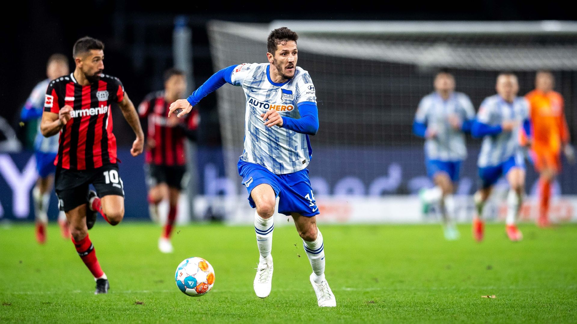 Torschütze Stevan Jovetić mit dem Ball am Fuß.