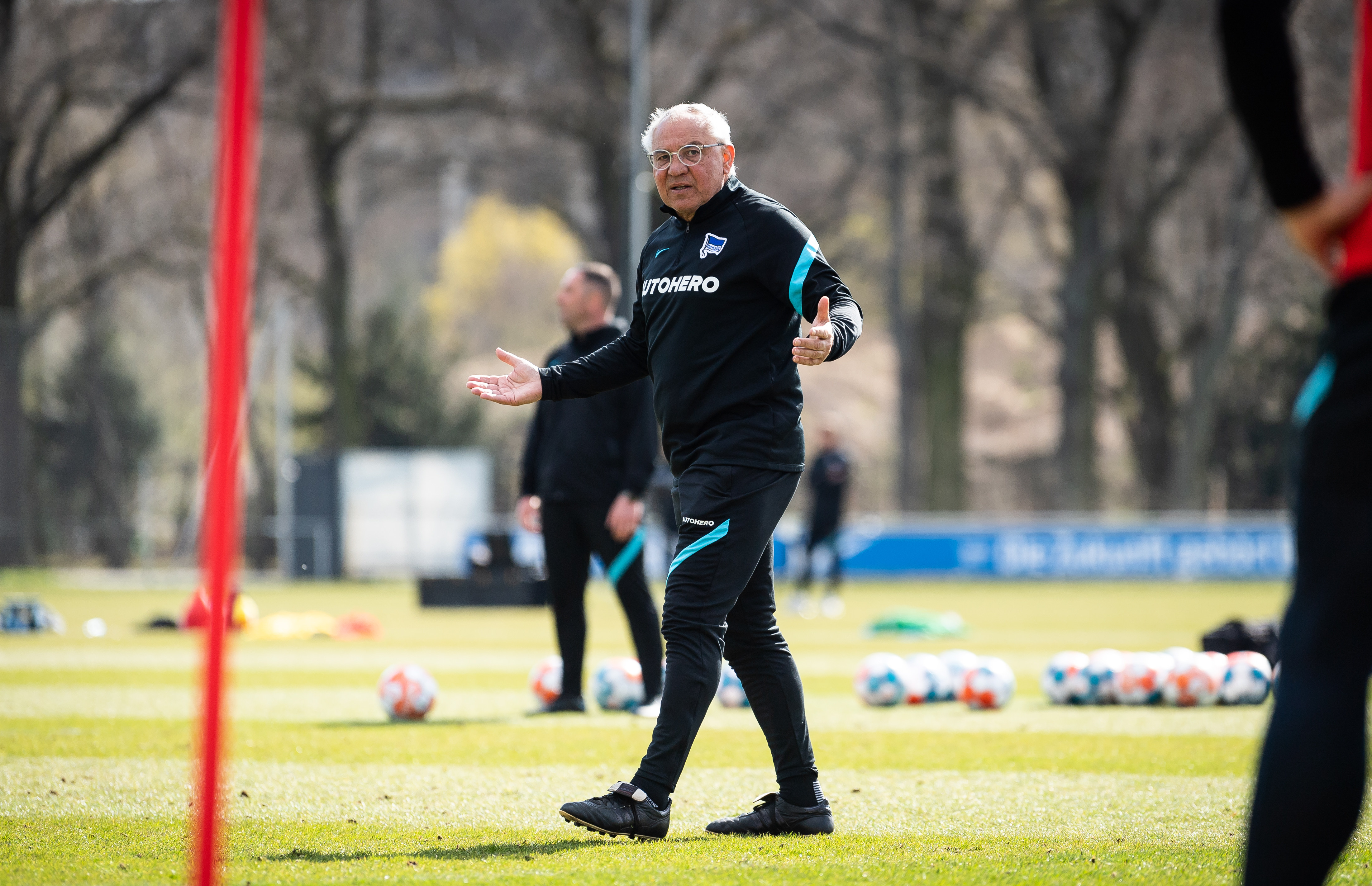 Felix Magath during training.