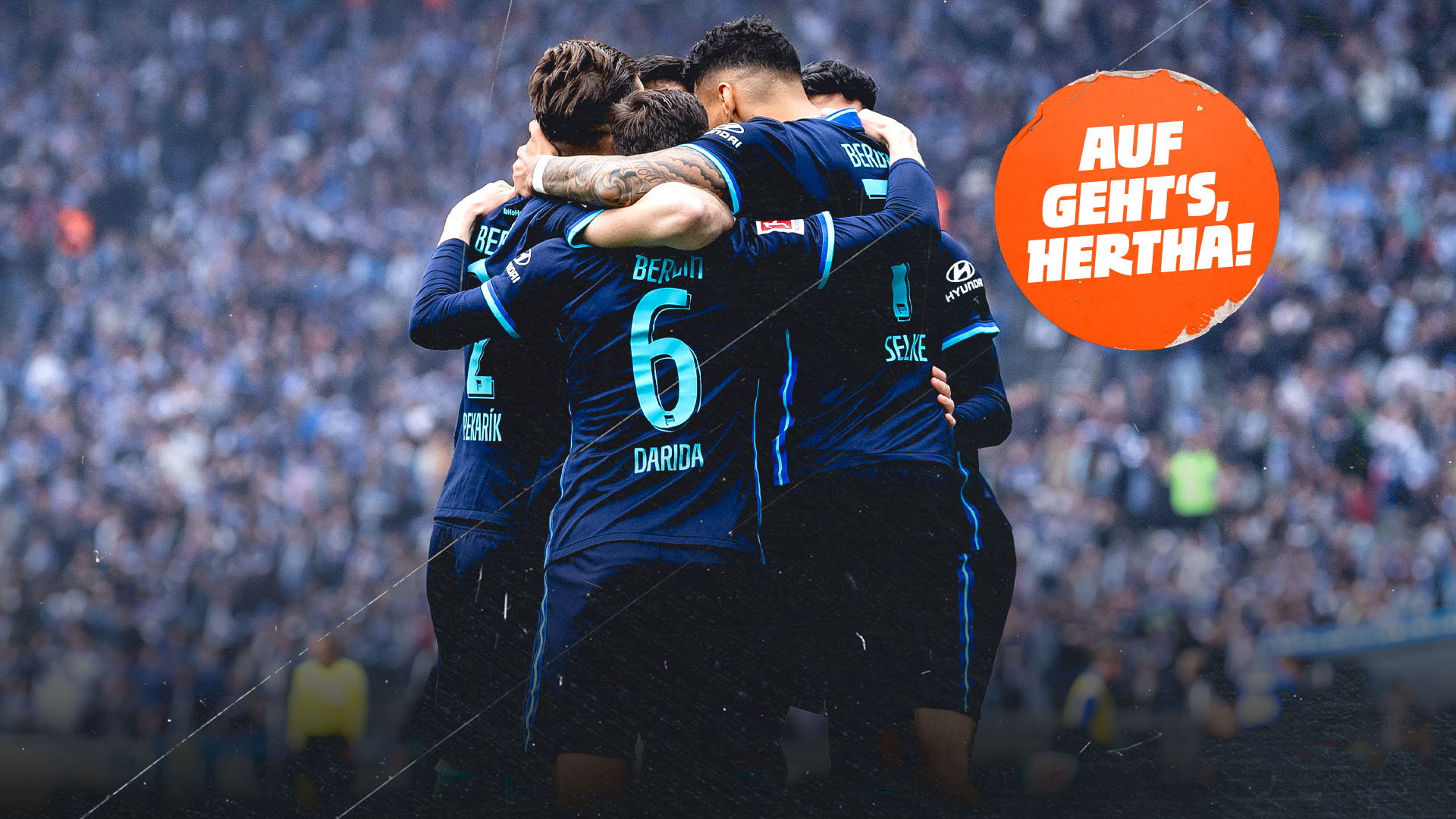 Unsere Herthaner bejubeln einen Treffer gegen Stuttgart.