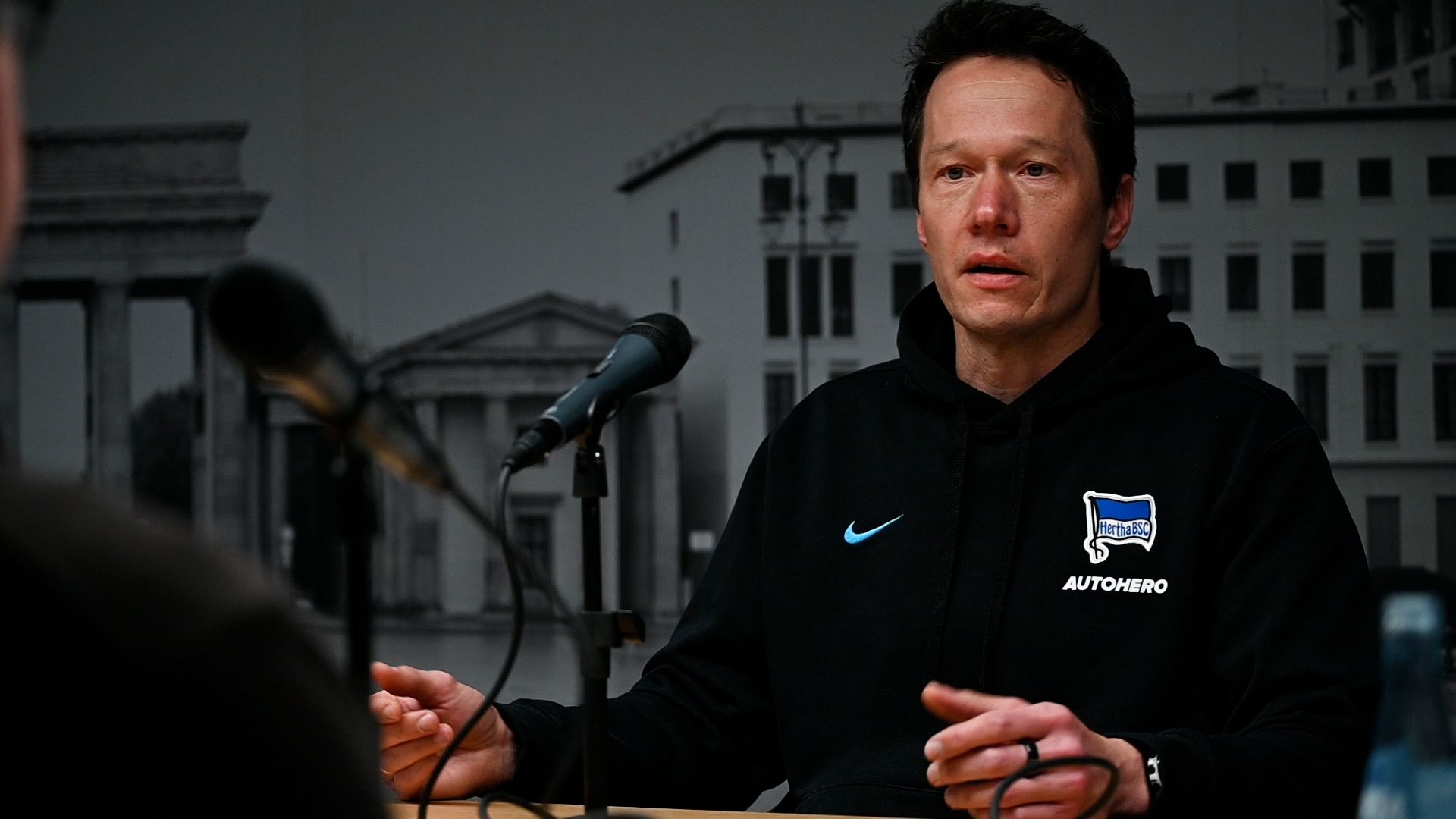 Henrik Kuchno im Gespräch beim Podcast.