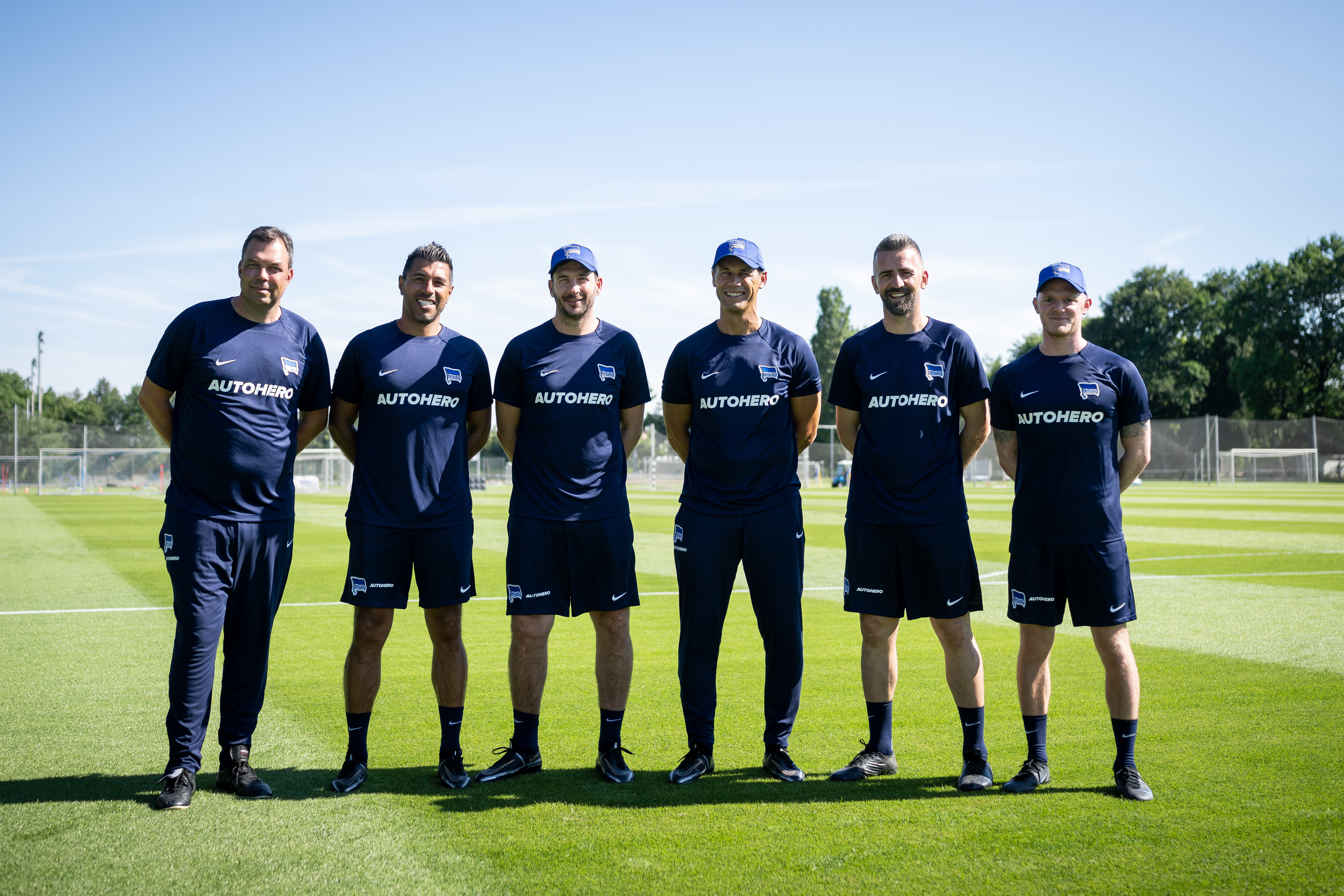 Unser neues Trainerteam nach der ersten Einheit der Vorbereitung.