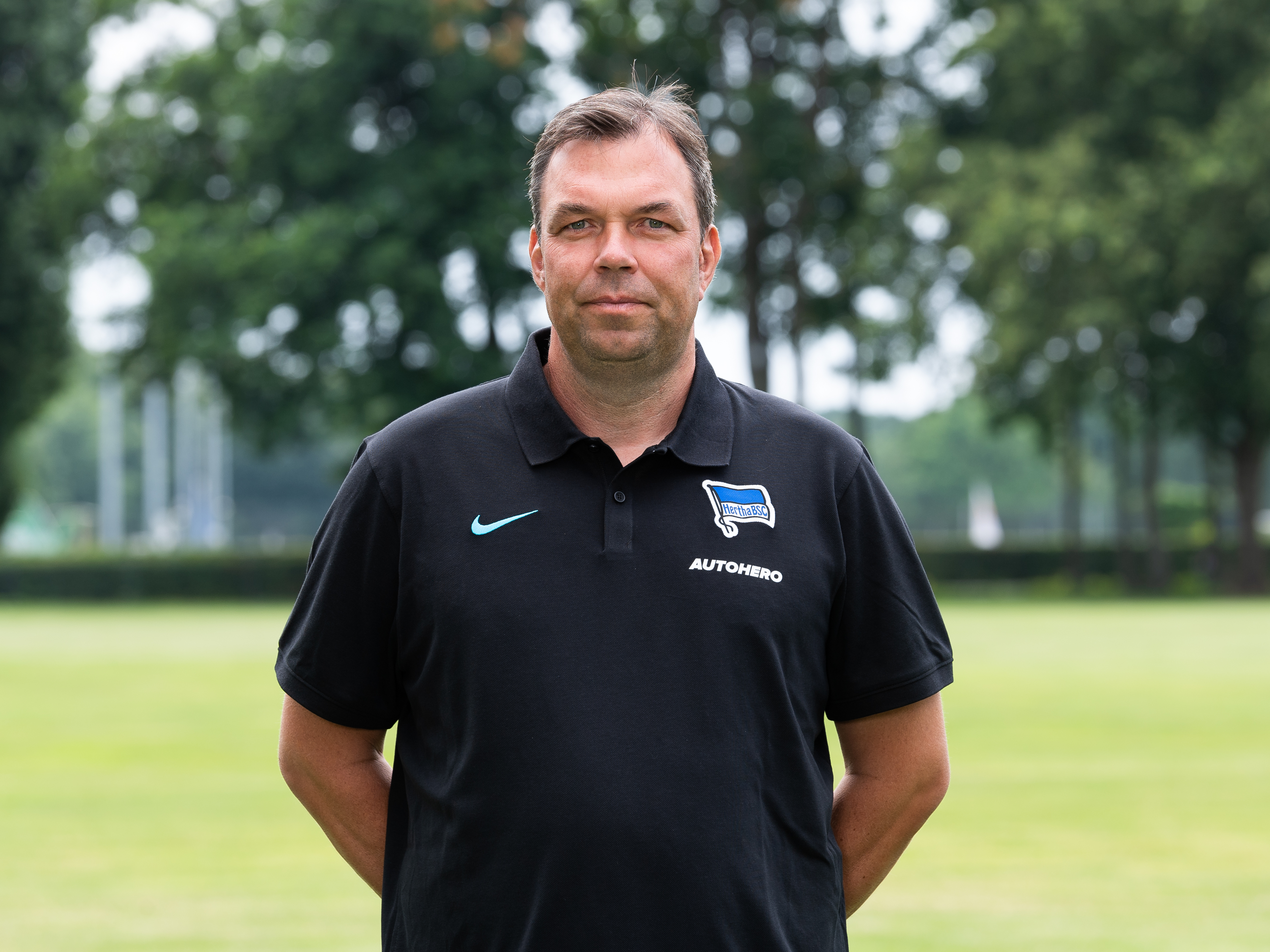 Andreas Menger posiert für die Kamera.