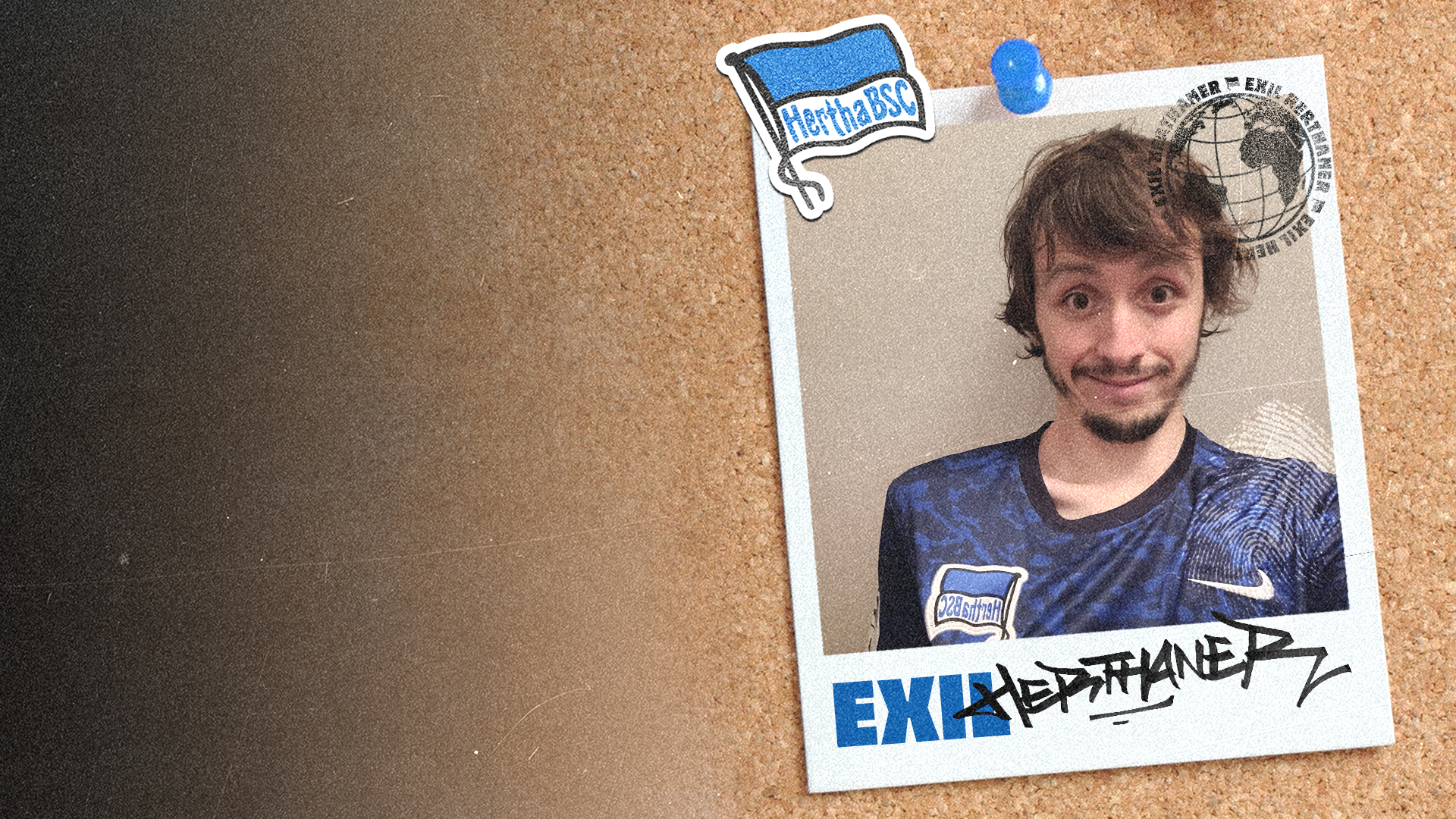 Exil-Herthaner Maximilien Lambart posiert in unserem Auswärtstrikot.