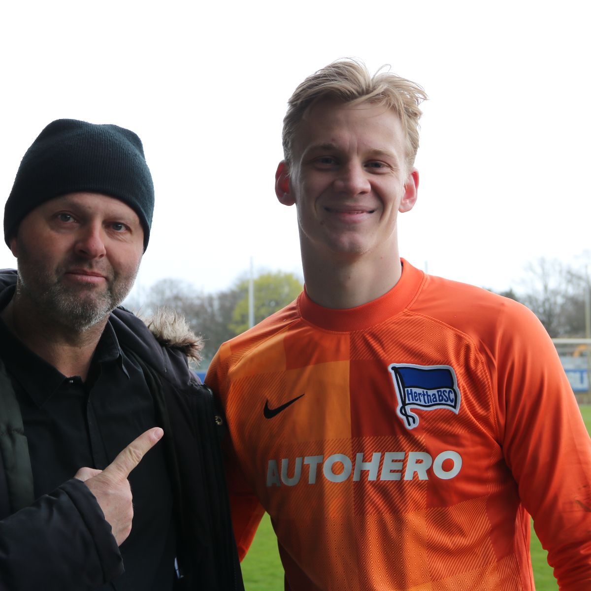 Jens Thiede mit Oliver Christensen.